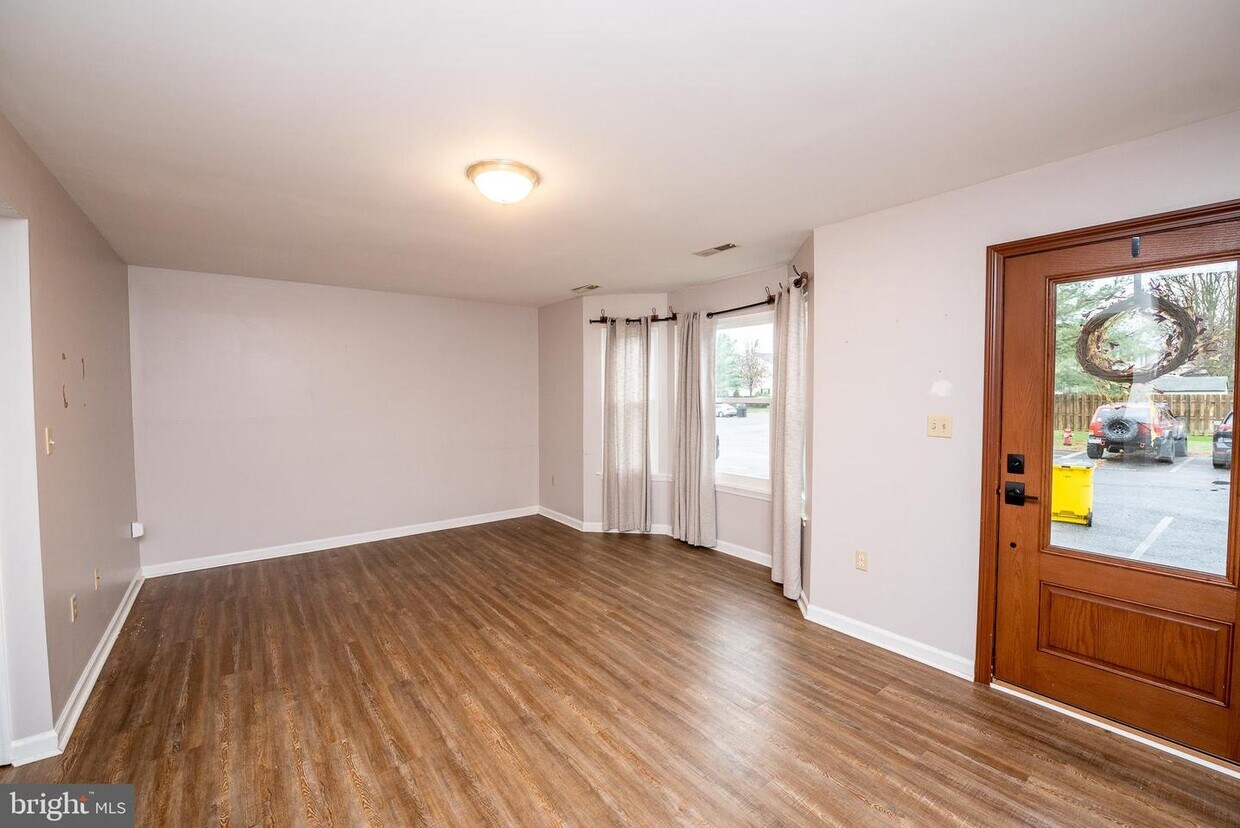 166 Stadium Cir, Inwood, WV 25428 Townhome Rentals in Inwood WV