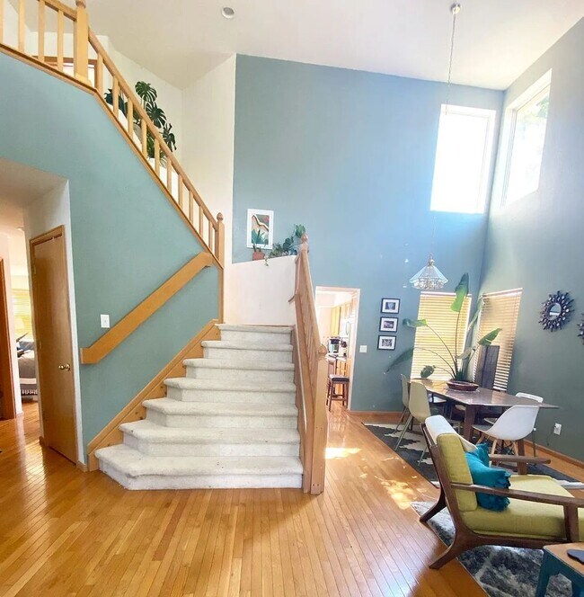 Building Photo - Lovely 5 BD/ 3 BA Home in Lafayette's Wane...