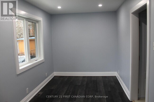 Building Photo - 745 Leroy Ave