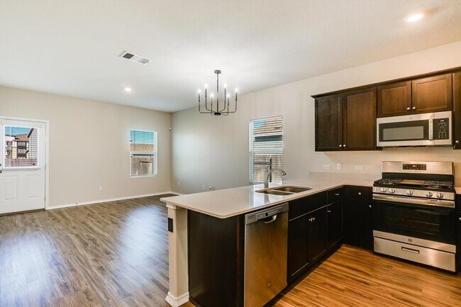 Building Photo - 108 Akela Wy