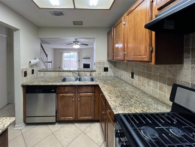 Foto del edificio - 2910 Grants Lake Blvd