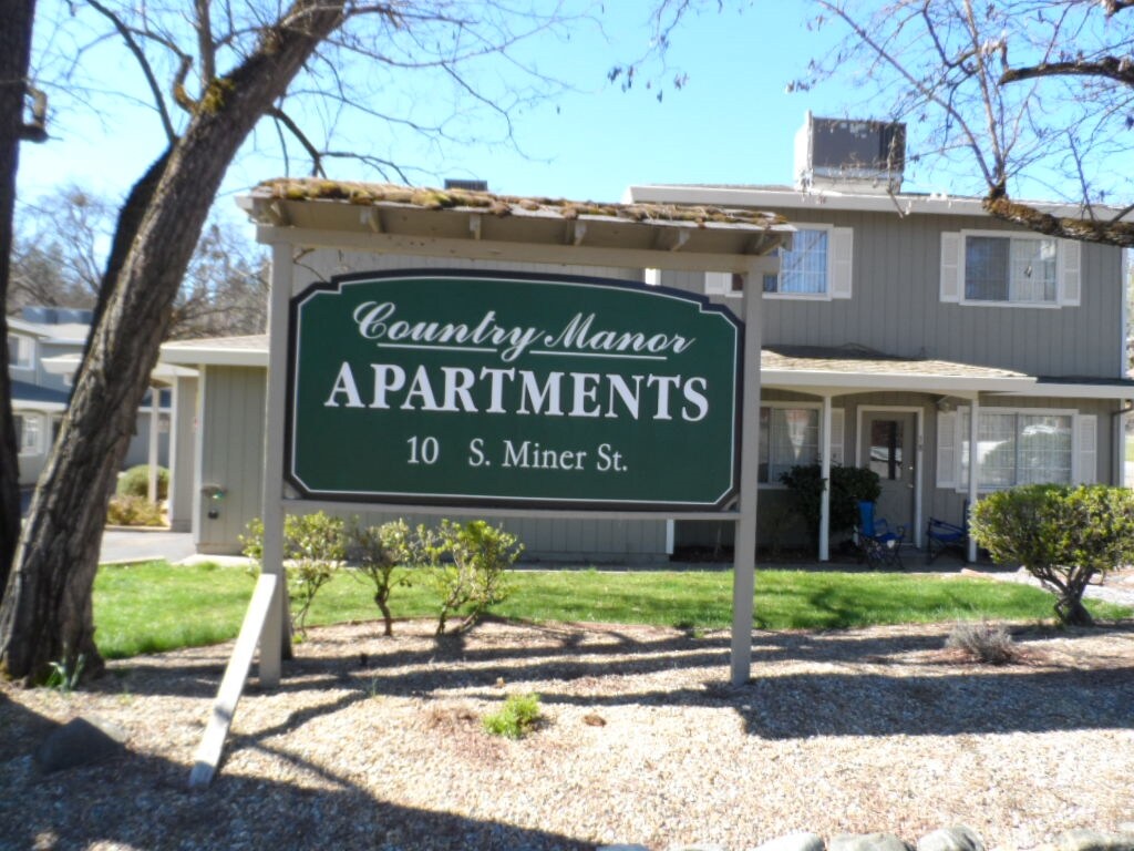 Primary Photo - Country Manor Apartments