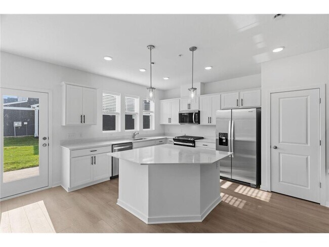 Foto del edificio - 10396 Ithaca Ln N