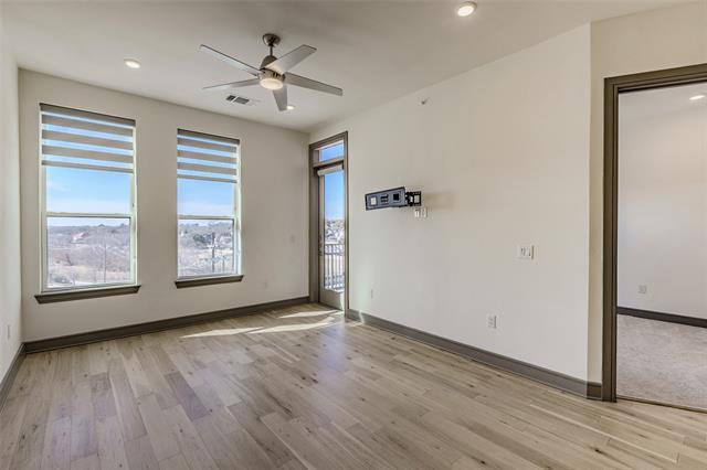 Foto del edificio - 2700 Old Denton Rd