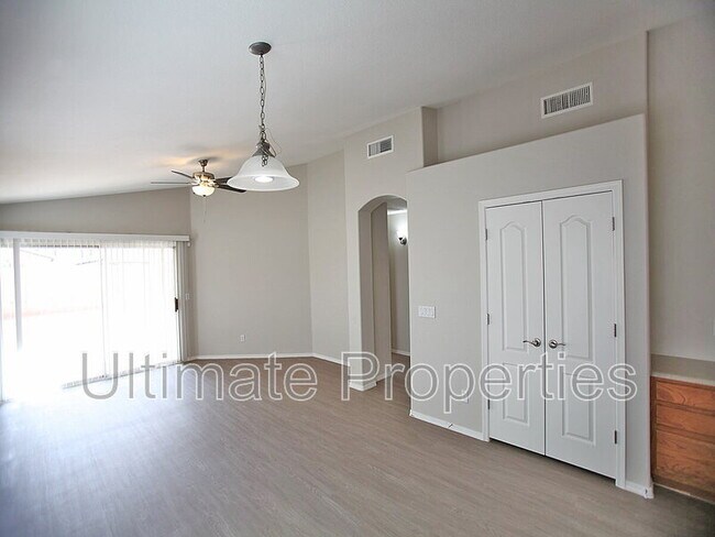 Foto del edificio - 3339 W Maldonado Rd