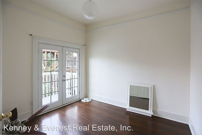 Building Photo - 3 br, 1 bath House - 574 Church