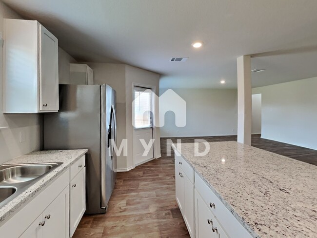 Building Photo - 1046 Andean Emerald