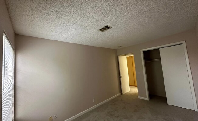 Foto del edificio - 1606 Cottonwood Dr