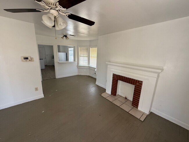 Foto del edificio - 2 Bed 1 Bath Home