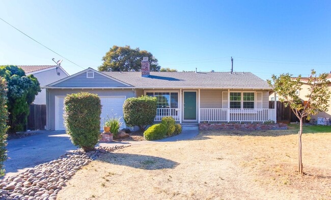 Foto del edificio - Charming 3 Bed, 2 bath in the East Foothills