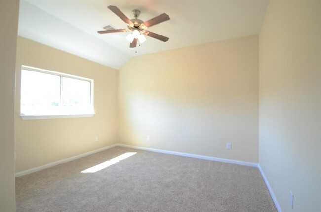 Building Photo - 10142 Tangiers Rd