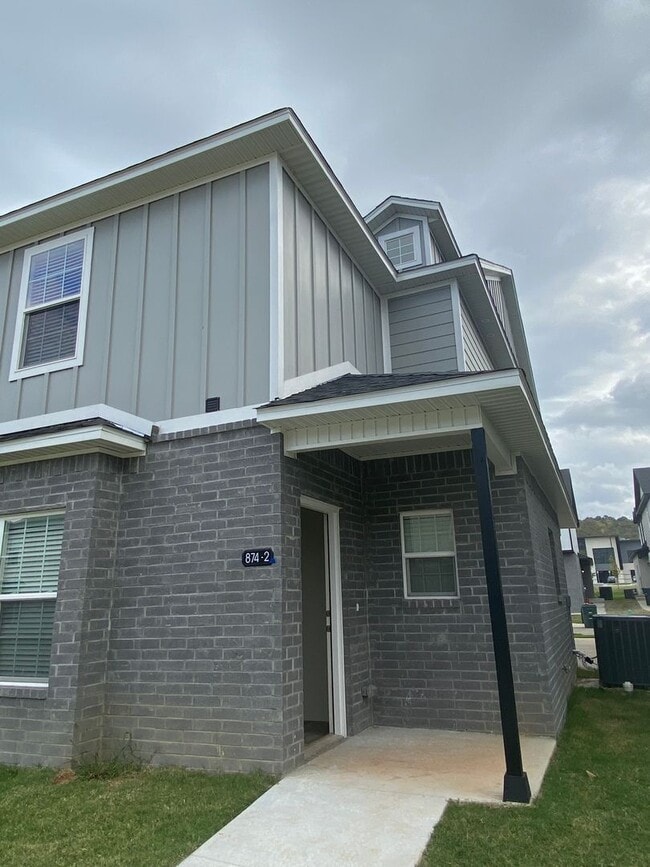 Building Photo - 929 S Amarillo Ave