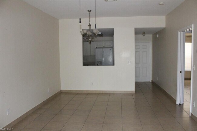 Foto del edificio - 703 SE 8th Terrace
