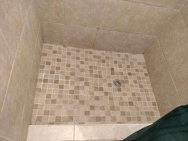 Foto del edificio - 2040 Lima Loop