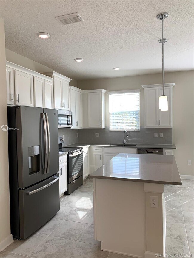 Foto del edificio - 2935  Sentence St  Kissimmee Fl 34746