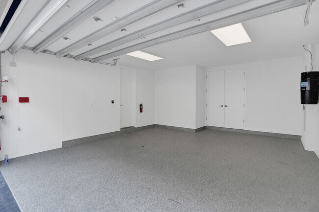 Foto del edificio - Gorgeous New Townhouse on the Beach