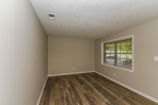 Foto del edificio - Roomy 3BR 1.5BA Douglasville home to lease!