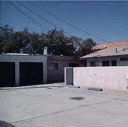 Building Photo - 2890 Sycamore Ave