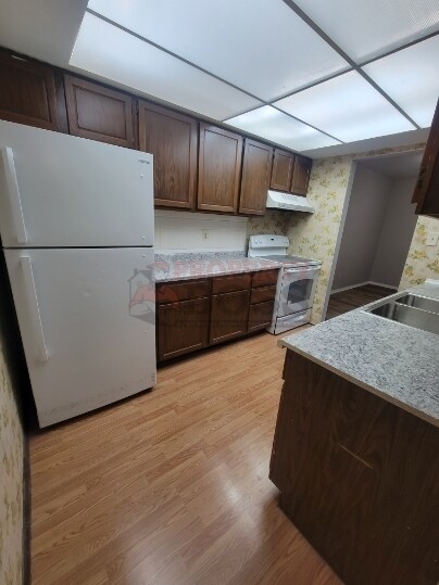Foto del edificio - 7322 Noble St