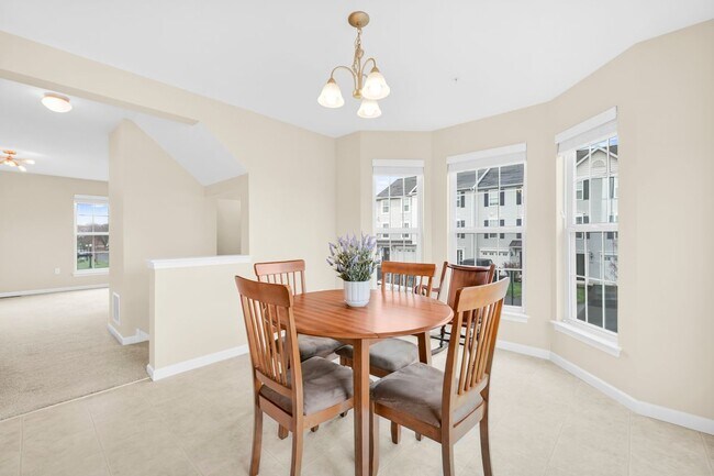 Foto del edificio - 901 Heather Way