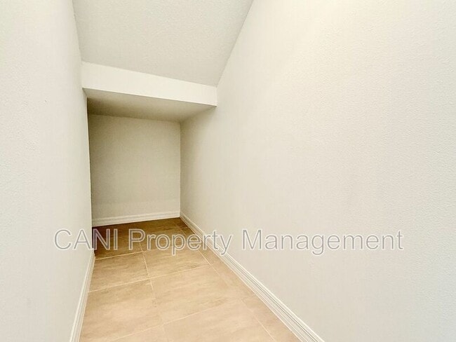 Foto del edificio - 646 Teviot Rd