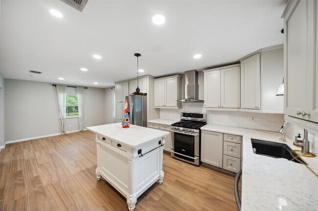 Foto del edificio - 13373 Southshore Dr