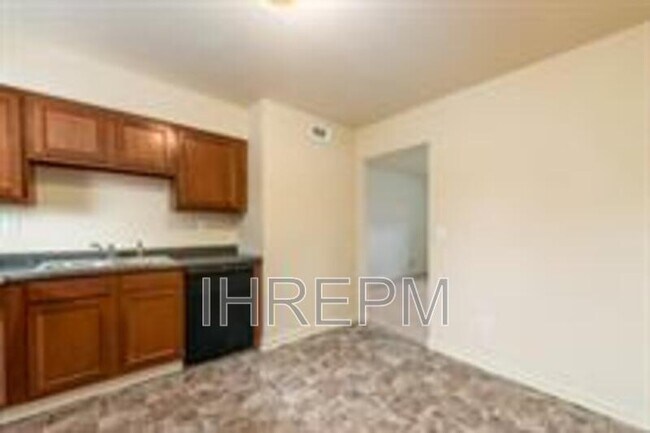 Foto del edificio - 276 Powell Cir