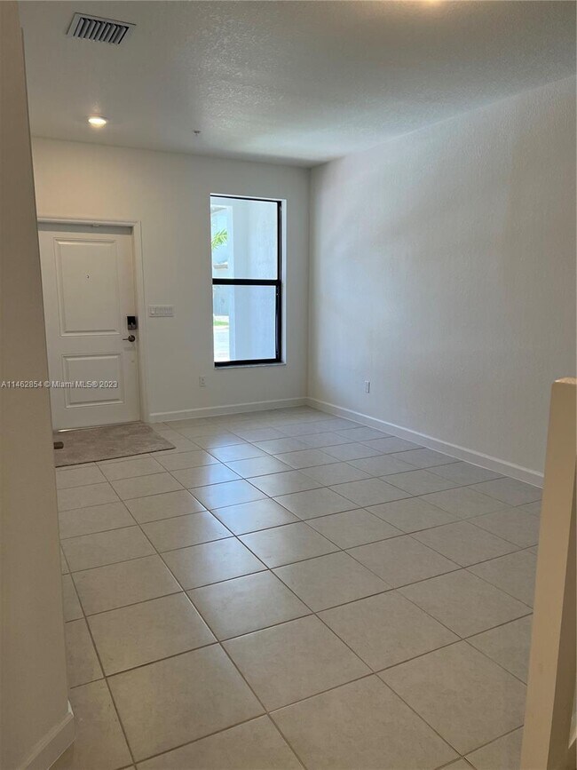 Building Photo - 248 SW 159th Terrace