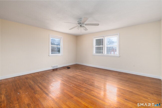 Building Photo - 481 Bunker Hill Ave