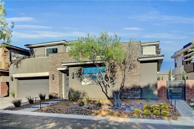 Foto del edificio - 68 Grey Feather Dr