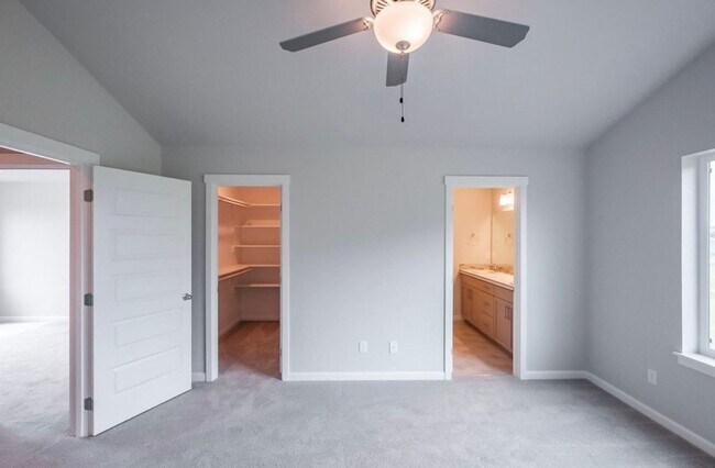 Foto del edificio - Must See in NE Albany!