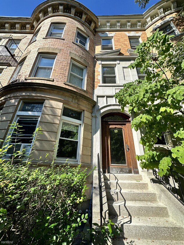 Primary Photo - 4 br, 2 bath House - 8 Kilsyth Rd # 102