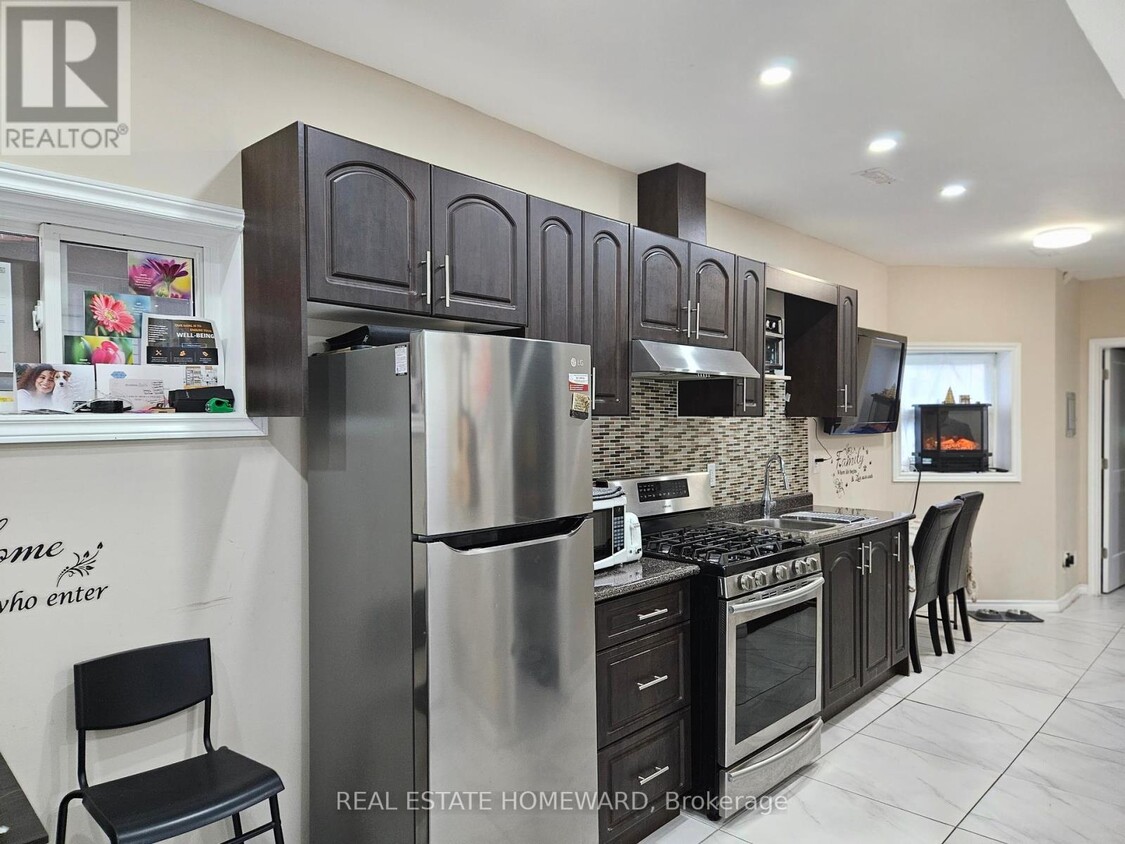 Photo principale - 141 Coxwell Ave