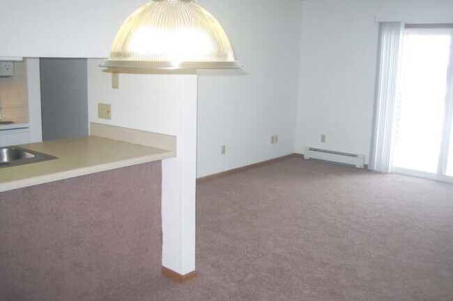 Foto del edificio - 405 Mayville Rd