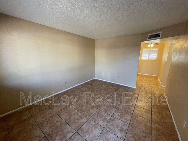 Foto del edificio - 841 E Fountain St