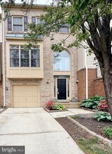 Building Photo - 6622 Frost Lake Ln