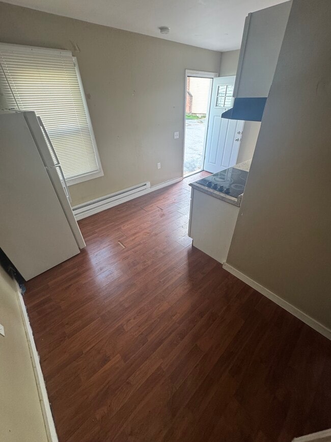 Foto del edificio - 33 Bushnell Ave