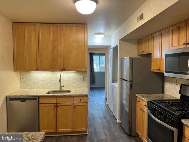 Foto del edificio - 2044 Royal Fern Ct