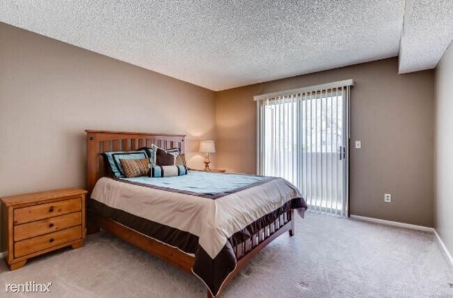 Building Photo - 2 br, 2 bath Condo - 5755 W Atlantic Pl
