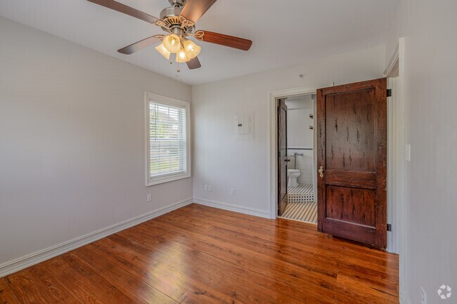1 habitación, 1 baño - 700 pies cuadrados - Habitación - Baltimore Arms Apartments
