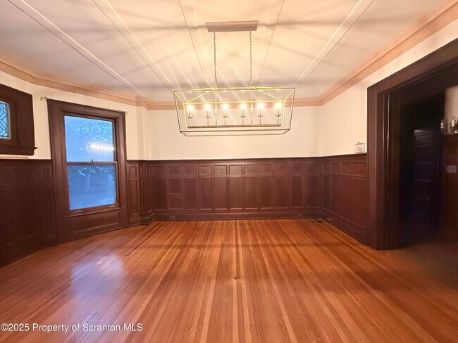 Foto del edificio - 629 Clay Ave