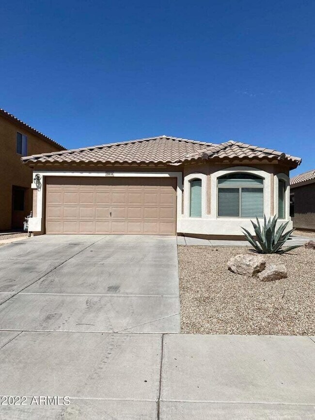 Foto del edificio - 39974 W Thornberry Ln