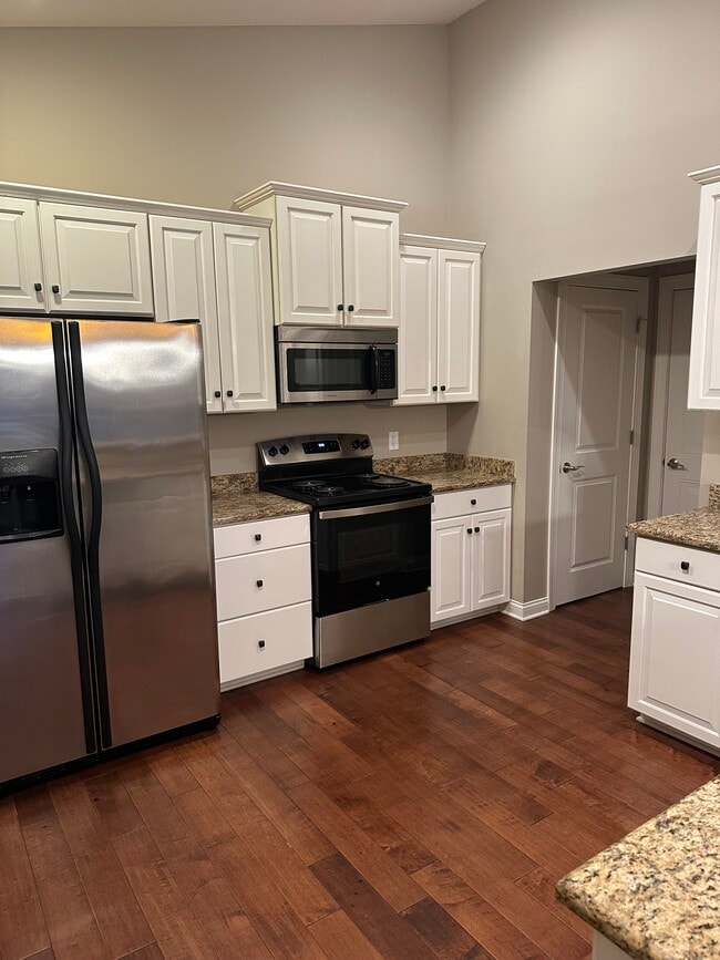 Building Photo - 161 West Ave