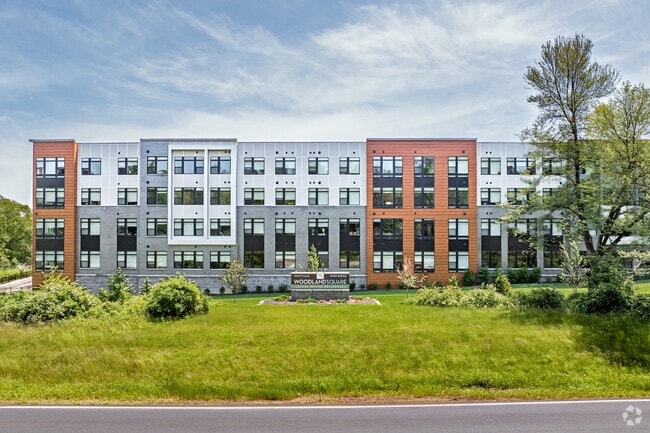 Building Photo - Woodland Square at Montvale