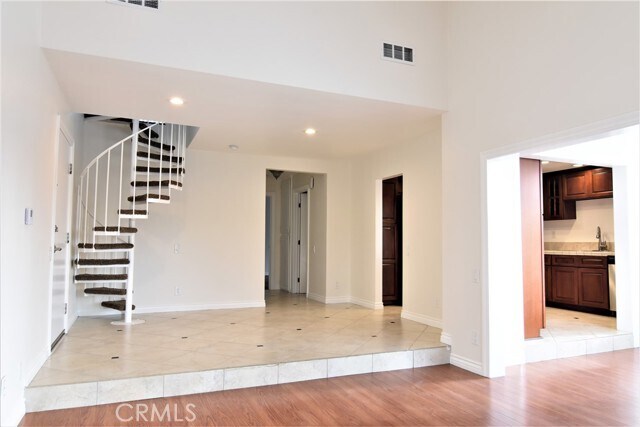 Foto del edificio - 16943 Bluewater Ln