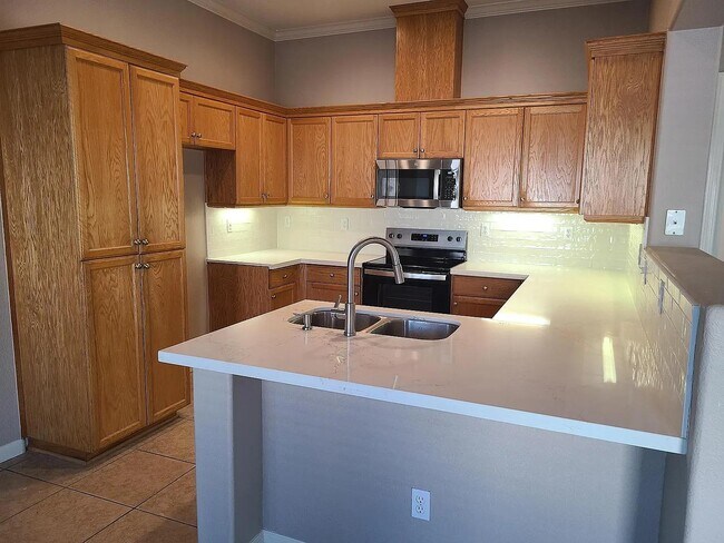 Foto del edificio - 2327 Hearthsong Ct