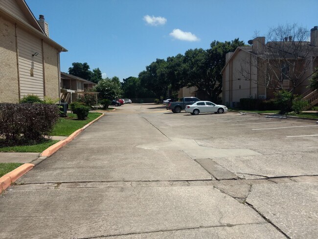 Foto del edificio - 1505 Ward Rd