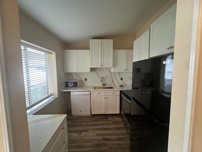 Foto del edificio - 800 NW Fork Rd