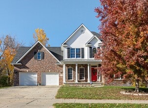 Building Photo - 5010 Lake Forest Dr