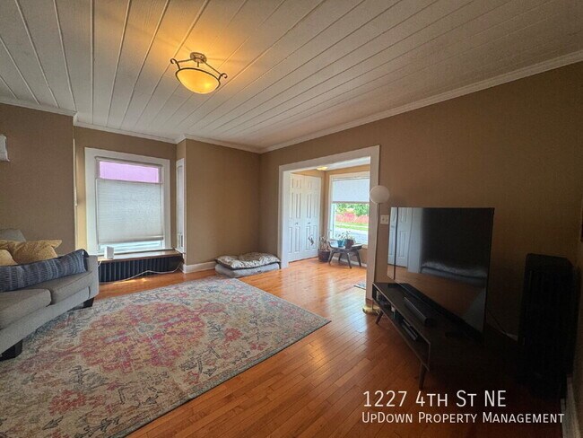 Foto del edificio - 1227 4th St NE